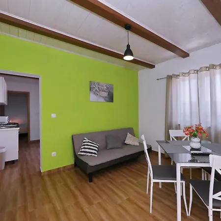 Bebob, No 2 Appartement