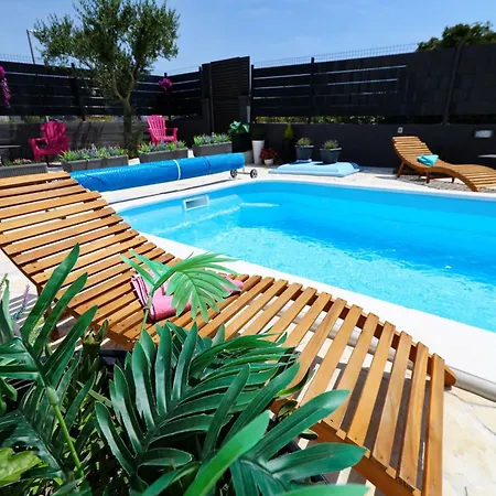 Bebob, No 2 Appartement