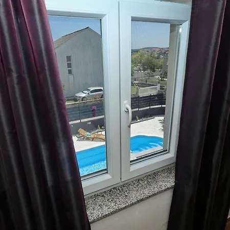 Bebob, No 2 Apartman